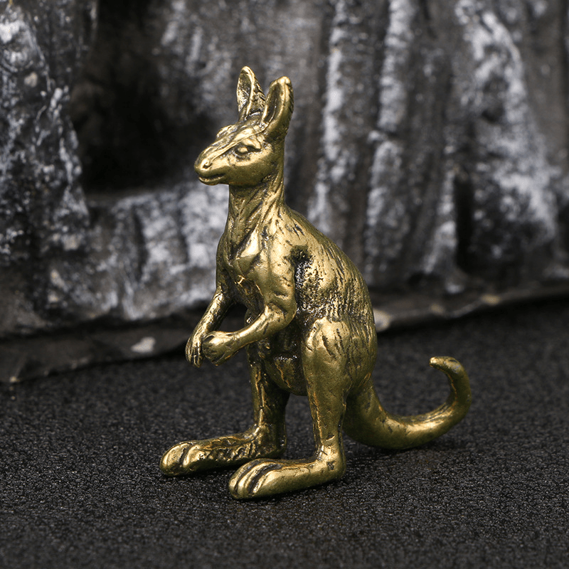 POPPY | Brass kangaroo figurine