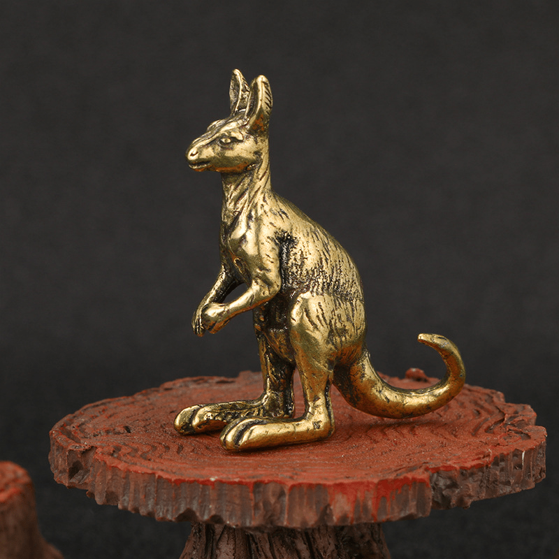 POPPY | Brass kangaroo figurine