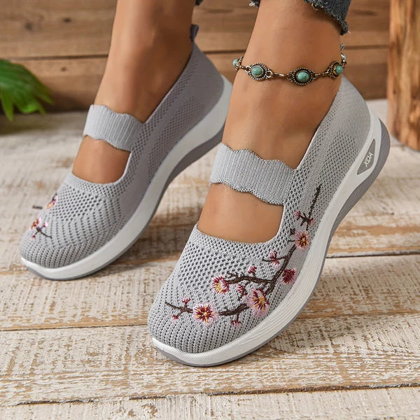 LEONA | Slip-on shoes with arch support