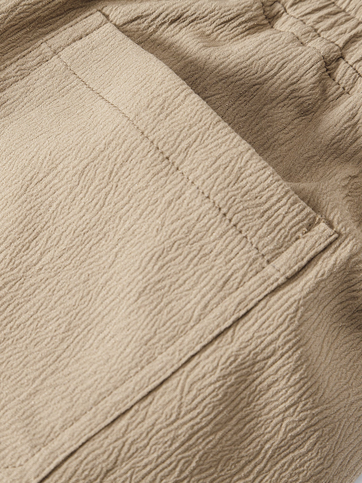 IVY | Shorts with crinkle texture