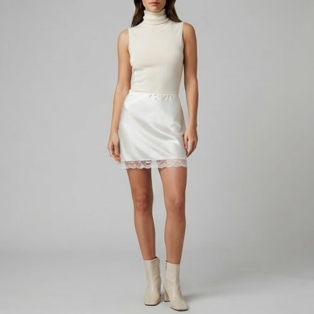 FREYA | Mini skirt with smooth finish