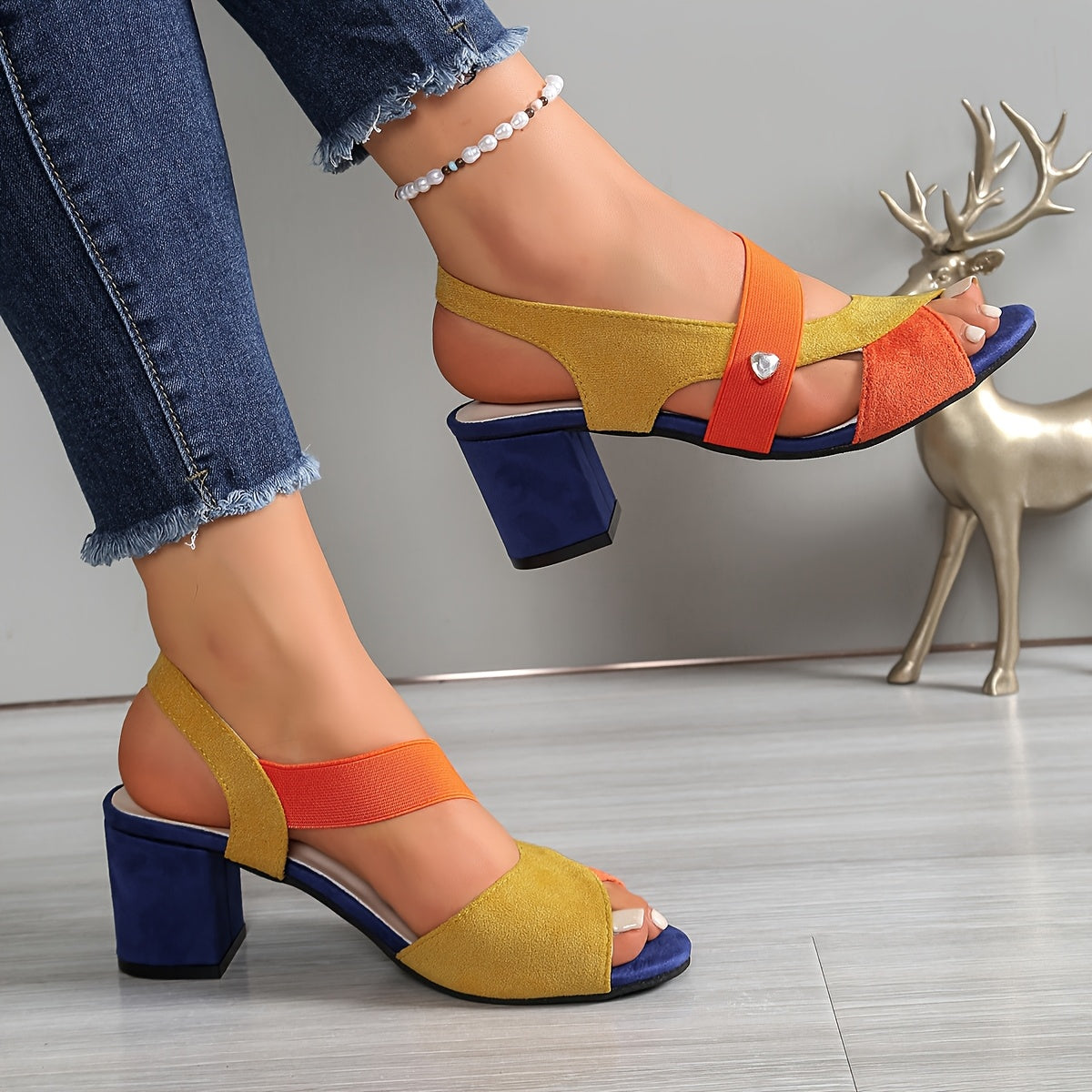 GRACE | Block heel sandals with cross strap