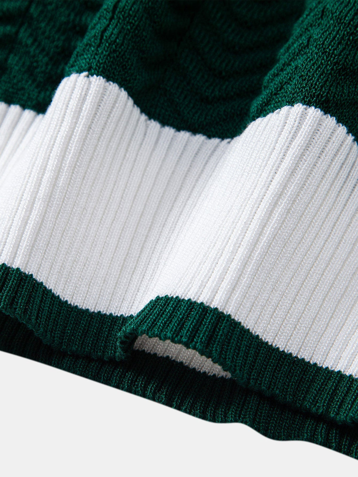 AVA | Set with textured polo and tapered trousers