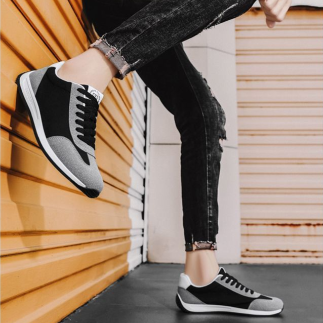 THEO | Retro sneaker with smooth panelling