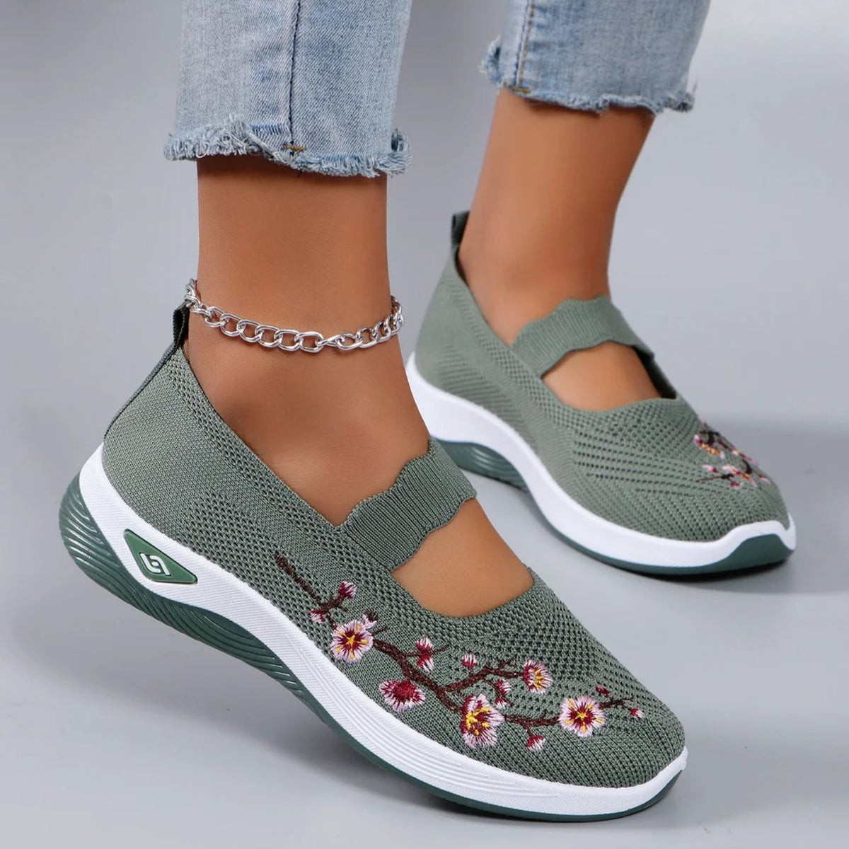 LEONA | Slip-on shoes with arch support