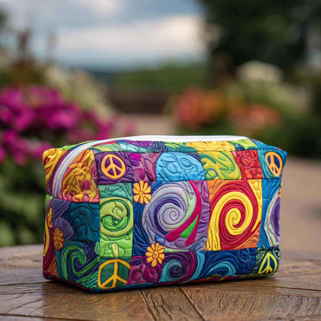 AURORA | Cosmetic bag with quilted patchwork print