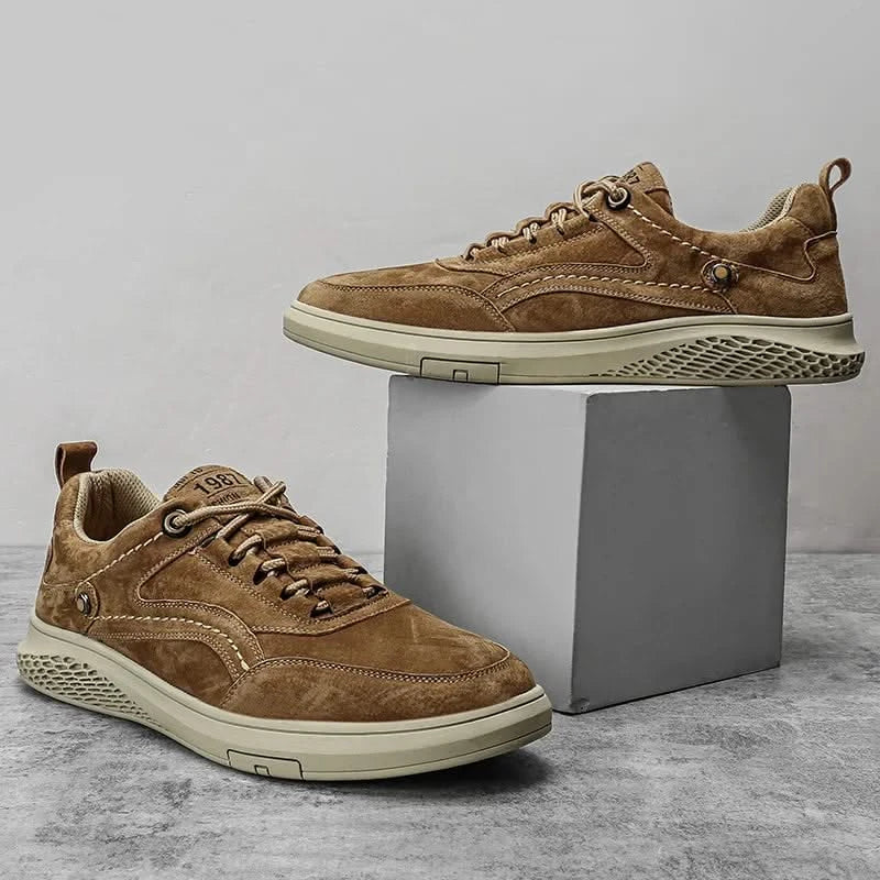 COLTON | Sneakers with structured overlays