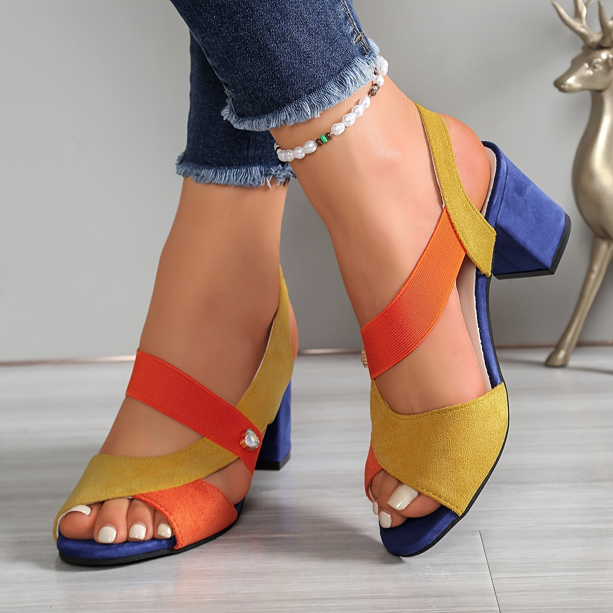 GRACE | Block heel sandals with cross strap