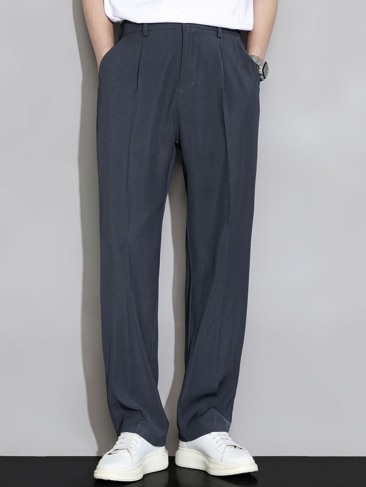 AURELIA | Straight-leg trousers with elastic waistband