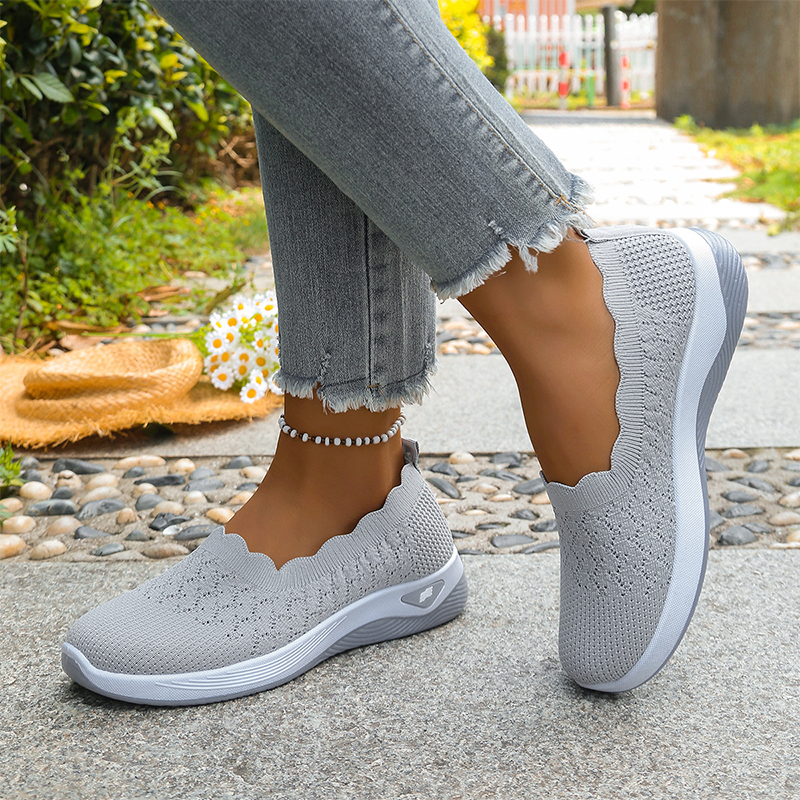 RUTH | Lightweight walking shoes with mesh upper