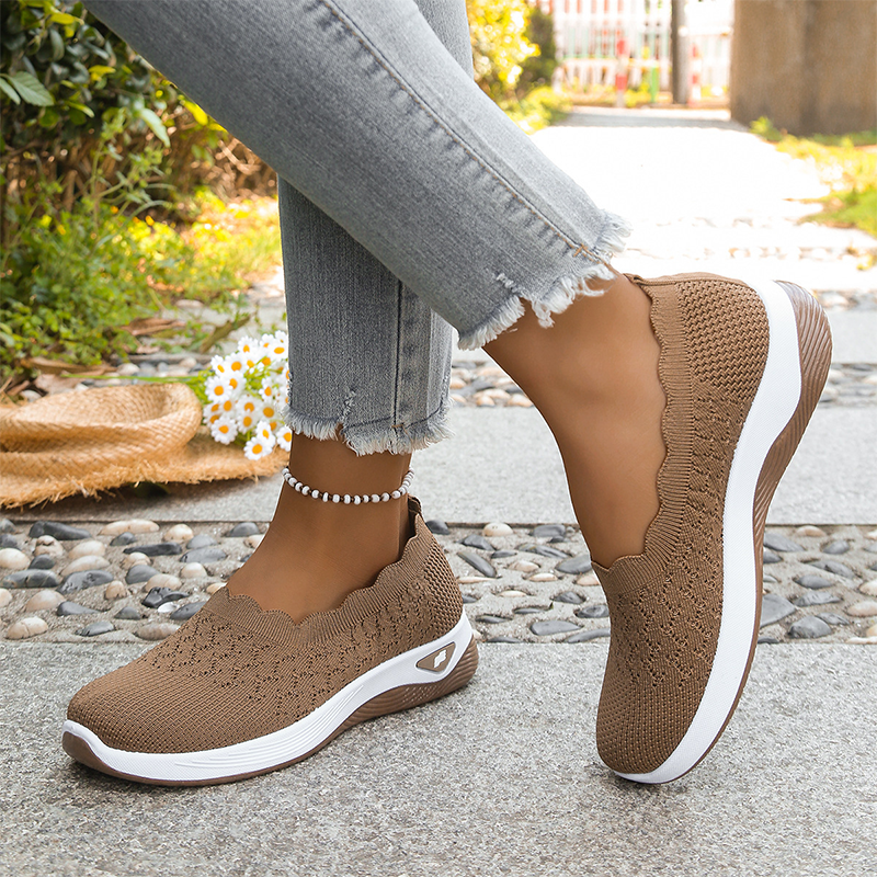 RUTH | Lightweight walking shoes with mesh upper