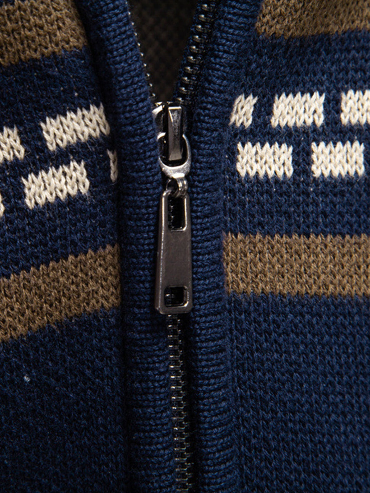 POPPY | Sweater with zip standing collar