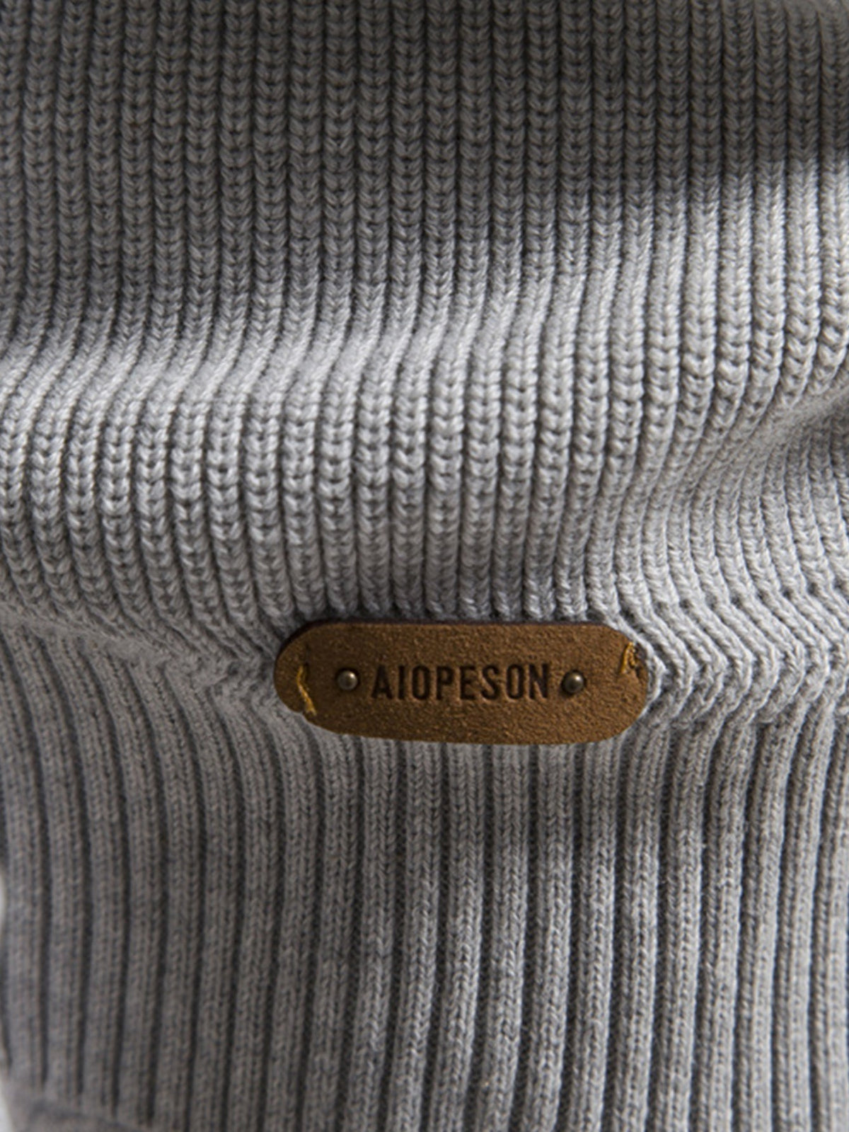 JACK | Raglan sweater with zip collar
