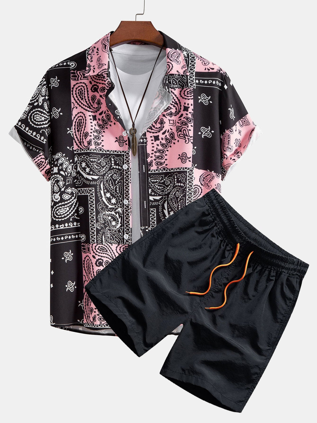 LILY | Set with paisley print shorts