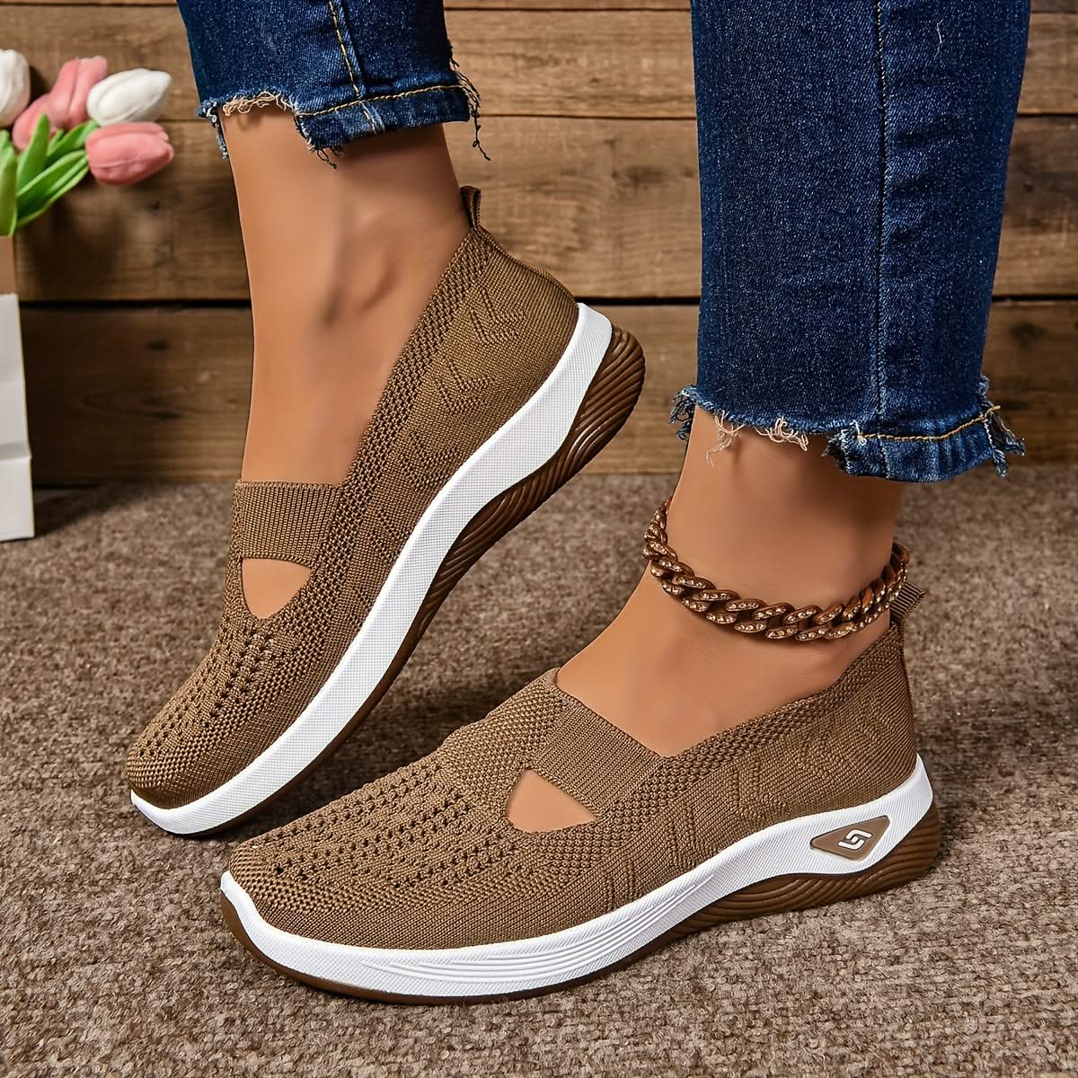 ELARA | Sneaker with wide toe box