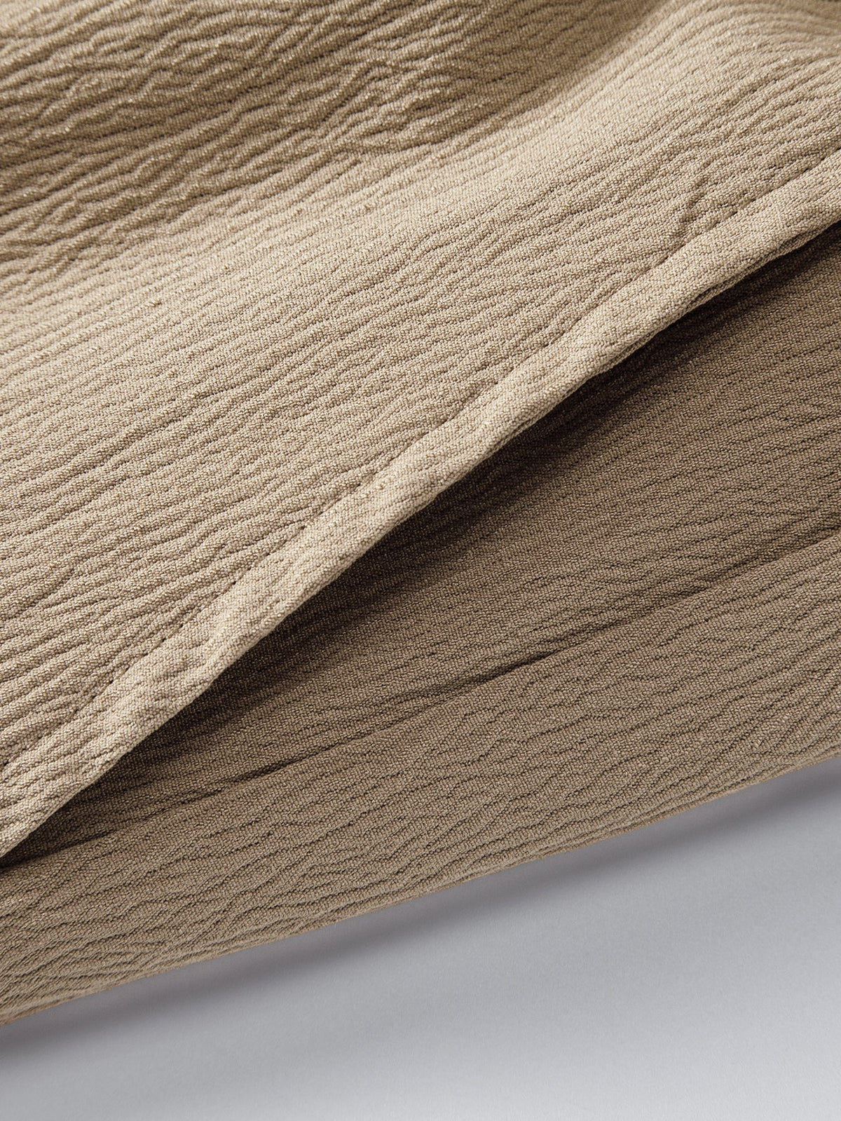 IVY | Shorts with crinkle texture