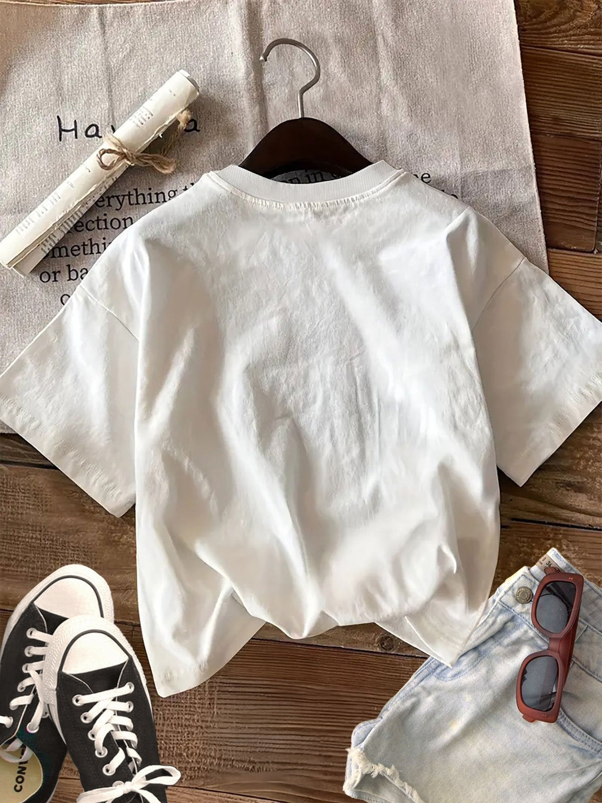 OLIVIA | Graphic tee with city print