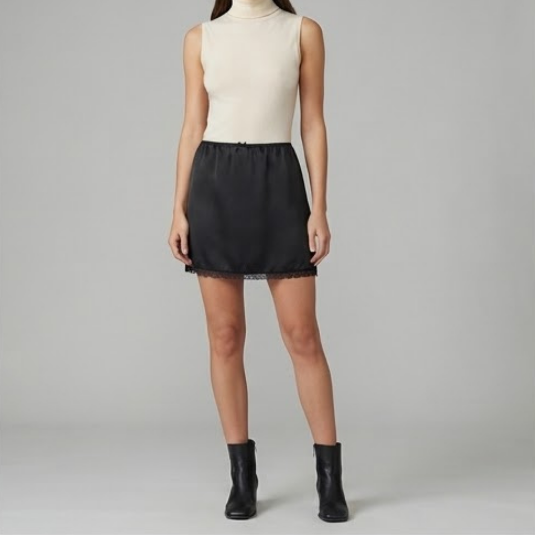 FREYA | Mini skirt with smooth finish