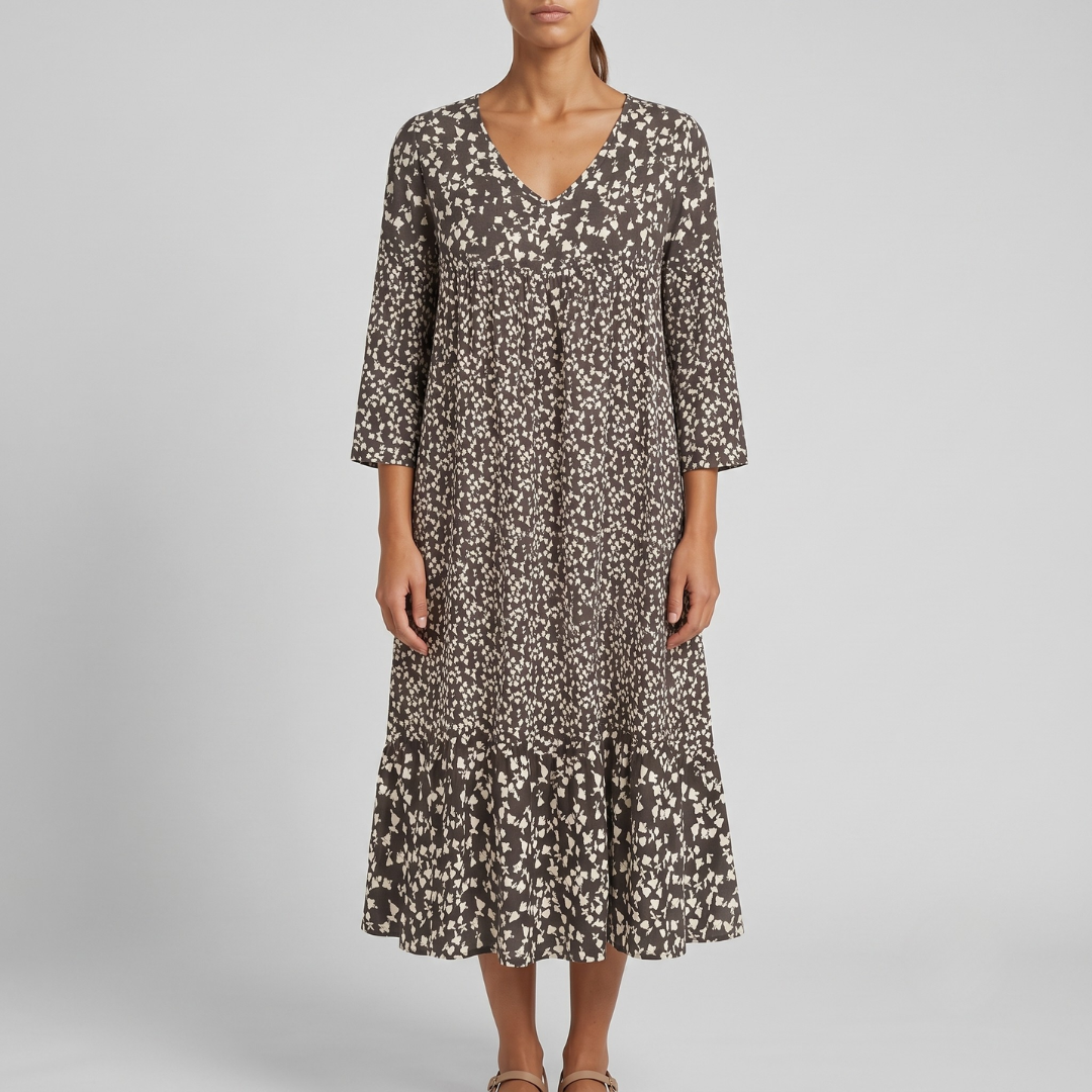 AUDREY | Midi dress with flattering silhouette
