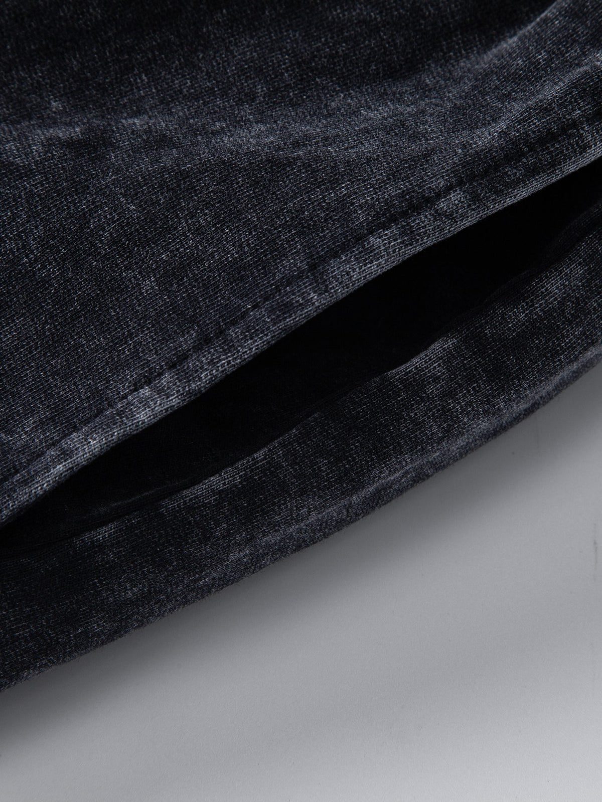 BENJAMIN | Shorts with distressed finish