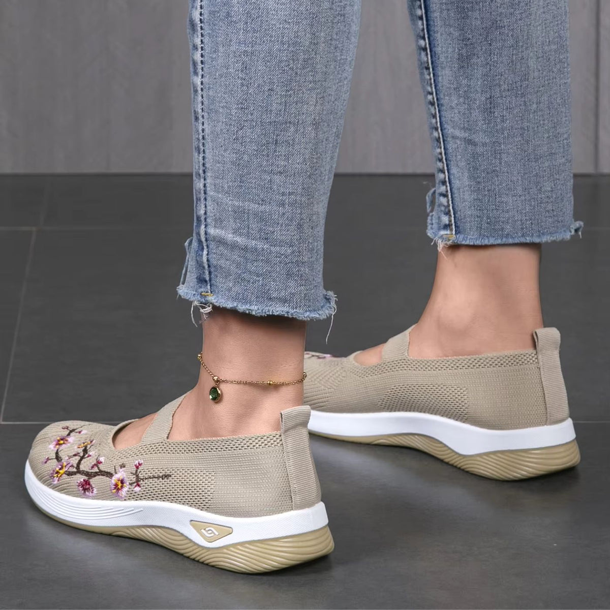LEONA | Slip-on shoes with arch support