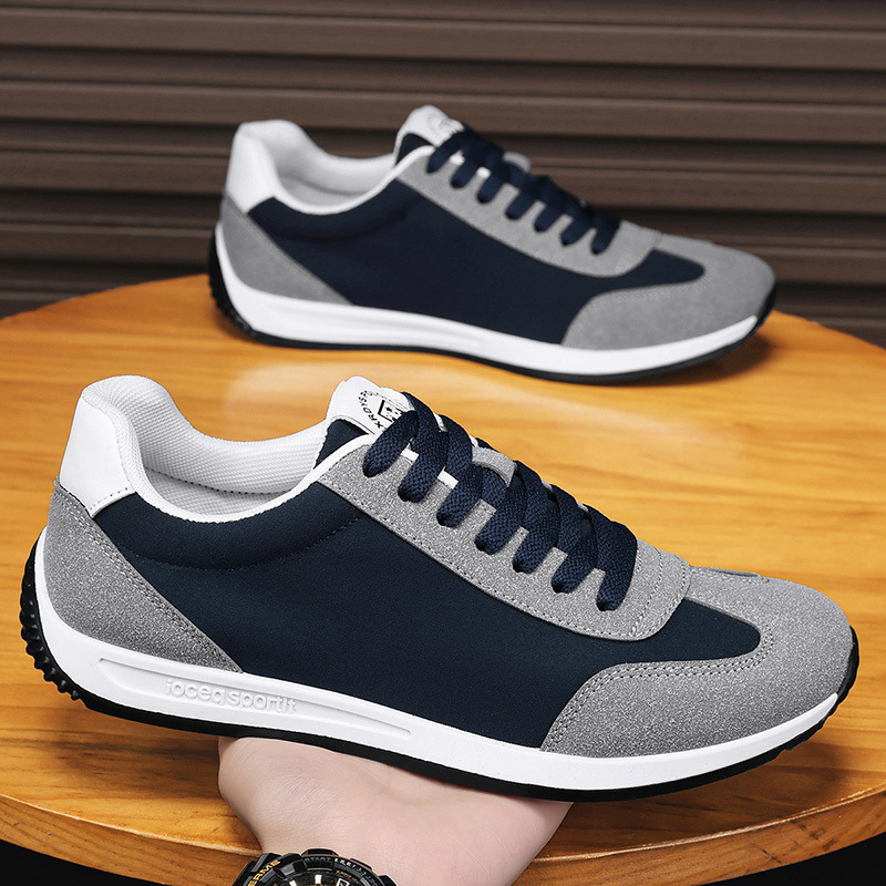 THEO | Retro sneaker with smooth panelling