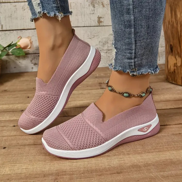AVA | Slip-on sneaker with cushioned sole