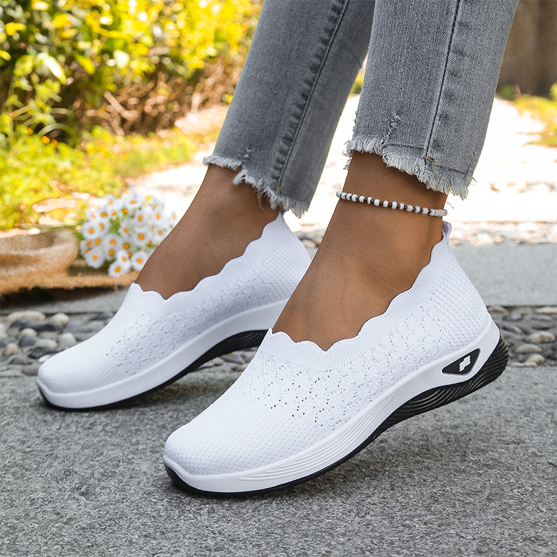 RUTH | Lightweight walking shoes with mesh upper